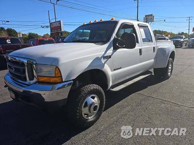 2001 Ford Super Duty F-350 Lariat Crew Cab Medium Bed DRW
