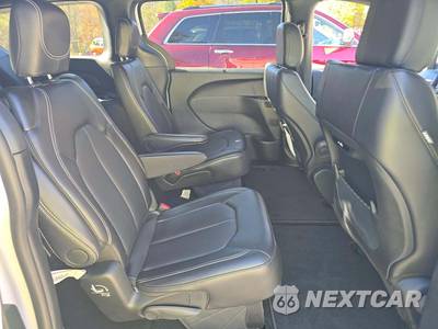 2026 Chrysler Pacifica Select 121.6" WB - zdjęcie 17 z 22 - miniatura