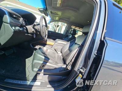2020 Chevrolet Suburban 1500 Premier 1LZ - zdjęcie 6 z 35 - miniatura