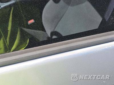 2014 Toyota Prius Three - zdjęcie 29 z 46 - miniatura