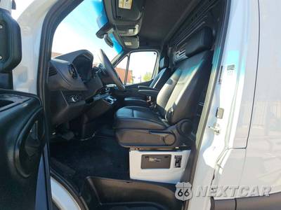 2023 Mercedes-Benz Sprinter 2500 Cargo Van Standard Roof 144.0" WB - zdjęcie 3 z 25 - miniatura