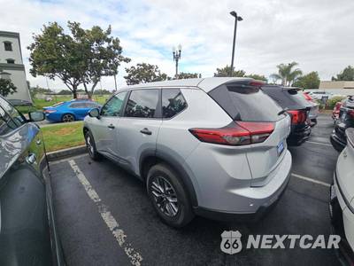 2024 Nissan Rogue S - zdjęcie 2 z 26 - miniatura