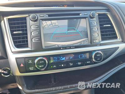 2019 Toyota Highlander XLE - zdjęcie 10 z 34 - miniatura
