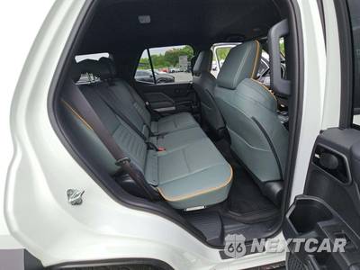 2025 Toyota 4Runner i-FORCE MAX Trailhunter - zdjęcie 16 z 20 - miniatura