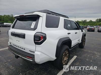 2025 Toyota 4Runner i-FORCE MAX Trailhunter - zdjęcie 3 z 20 - miniatura