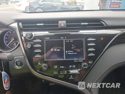 2019 Toyota Camry XLE - zdjęcie 10 z 27 - miniatura
