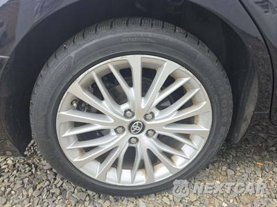 2019 Toyota Camry XLE - zdjęcie 24 z 27 - miniatura
