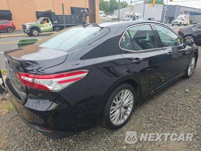 2019 Toyota Camry XLE - zdjęcie 3 z 27 - miniatura