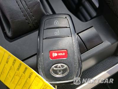 2025 Toyota Tacoma i-FORCE MAX TRD Off-Road Crew Cab Medium Bed - zdjęcie 8 z 26 - miniatura