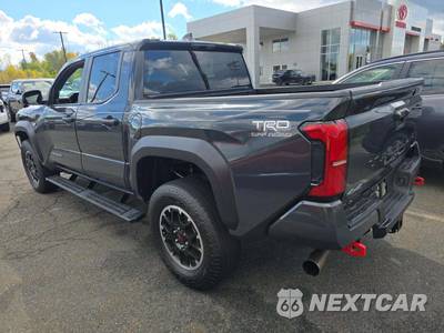 2025 Toyota Tacoma i-FORCE MAX TRD Off-Road Crew Cab Medium Bed - zdjęcie 2 z 26 - miniatura