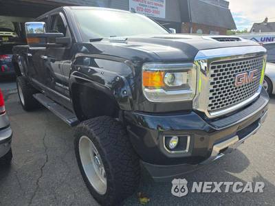 2017 GMC Sierra 2500 Denali HD Crew Cab Medium Bed 5SA - zdjęcie 4 z 33 - miniatura