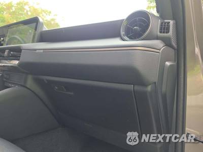 2025 Toyota Land Cruiser - zdjęcie 19 z 21 - miniatura