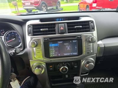 2019 Toyota 4Runner SR5 - zdjęcie 10 z 23 - miniatura