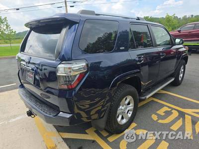 2019 Toyota 4Runner SR5 - zdjęcie 3 z 23 - miniatura