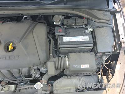 2019 Hyundai Elantra GT Hatchback - zdjęcie 33 z 34 - miniatura