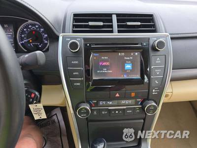 2015 Toyota Camry XLE - zdjęcie 10 z 27 - miniatura