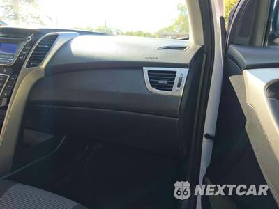 2013 Hyundai Elantra GT Hatchback - zdjęcie 19 z 28 - miniatura