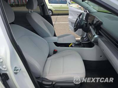 2025 Hyundai Kona SEL - zdjęcie 18 z 22 - miniatura