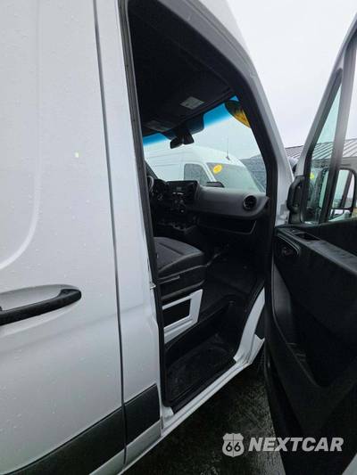 2025 Mercedes-Benz Sprinter 2500 Cargo Van High Roof 170.0" WB - zdjęcie 16 z 23 - miniatura