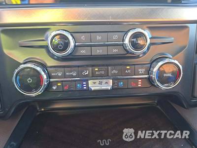 2024 Ford Super Duty F-350 King Ranch Crew Cab Medium Bed - zdjęcie 33 z 38 - miniatura