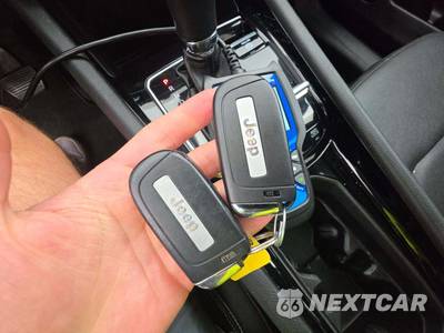 2025 Jeep Compass Limited - zdjęcie 8 z 21 - miniatura