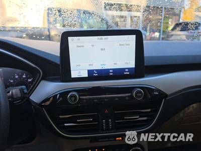 2020 Ford Escape SE - zdjęcie 10 z 23 - miniatura