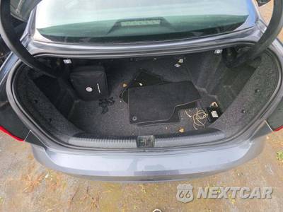 2017 Volkswagen Jetta GLI - zdjęcie 14 z 25 - miniatura