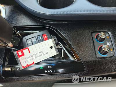 2013 Toyota Avalon Limited - zdjęcie 8 z 32 - miniatura