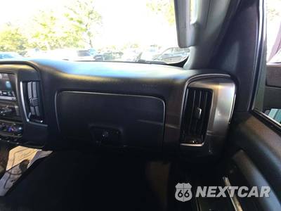 2019 Chevrolet Silverado 1500 LD LT Extended Cab Medium Bed 1LT - zdjęcie 19 z 22 - miniatura