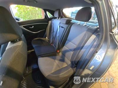 2016 Hyundai Elantra GT Hatchback - zdjęcie 13 z 23 - miniatura