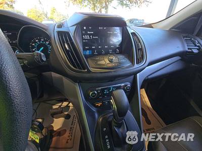 2016 Ford Escape SE - zdjęcie 10 z 25 - miniatura