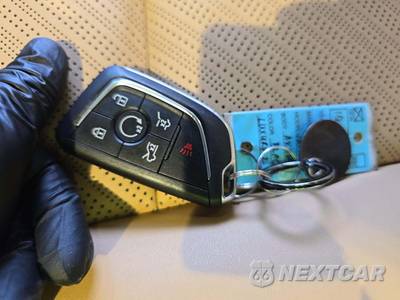 2025 Cadillac Escalade IQ Luxury 2 1SD - zdjęcie 8 z 23 - miniatura
