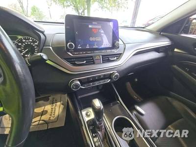 2023 Nissan Altima SR - zdjęcie 10 z 22 - miniatura