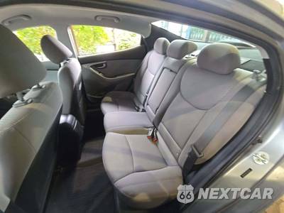 2015 Hyundai Elantra SE Sedan - zdjęcie 13 z 22 - miniatura