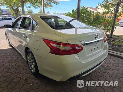 2017 Nissan Altima 2.5 S - zdjęcie 2 z 25 - miniatura