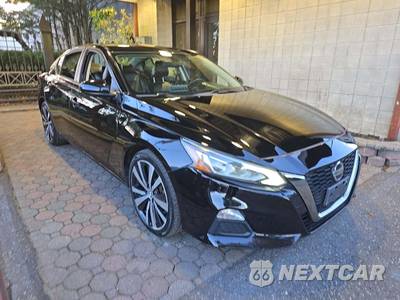 2019 Nissan Altima SR - zdjęcie 4 z 26 - miniatura