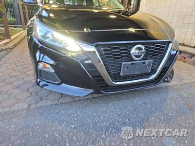 2019 Nissan Altima SR - zdjęcie 22 z 26 - miniatura
