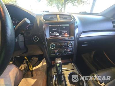 2016 Ford Explorer XLT - zdjęcie 10 z 27 - miniatura