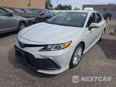 2022 Toyota Camry LE - zdjęcie 1 z 24 - miniatura