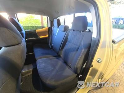 2017 Toyota Tacoma SR5 Crew Cab Medium Bed - zdjęcie 13 z 21 - miniatura