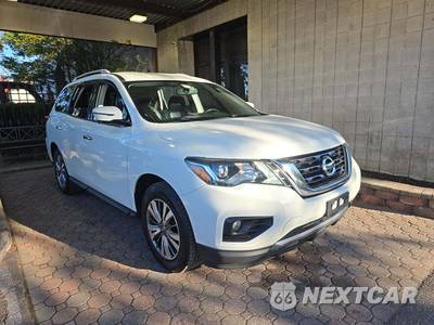 2018 Nissan Pathfinder SL - zdjęcie 4 z 26 - miniatura