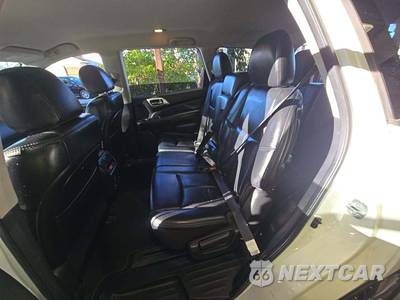 2018 Nissan Pathfinder SL - zdjęcie 13 z 26 - miniatura