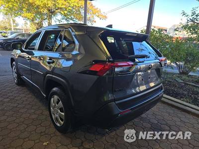 2020 Toyota RAV4 LE - zdjęcie 2 z 22 - miniatura