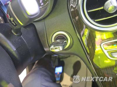2017 Mercedes-Benz C 300 4MATIC Sedan - zdjęcie 8 z 22 - miniatura