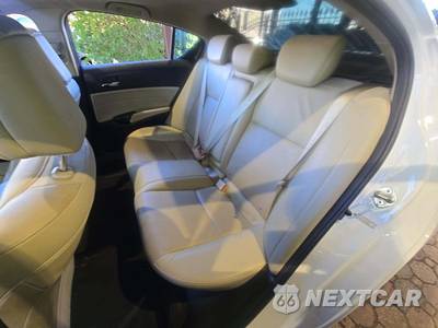 2016 Acura ILX w/Technology Plus Package - zdjęcie 13 z 26 - miniatura