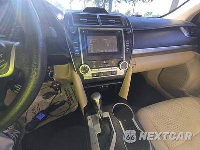 2014 Toyota Camry LE - zdjęcie 10 z 23 - miniatura