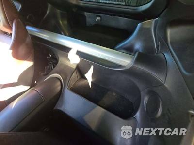 2017 Nissan 370Z Coupe - zdjęcie 13 z 29 - miniatura