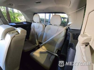 2017 Volvo XC90 T6 Momentum 7-Passenger - zdjęcie 14 z 31 - miniatura