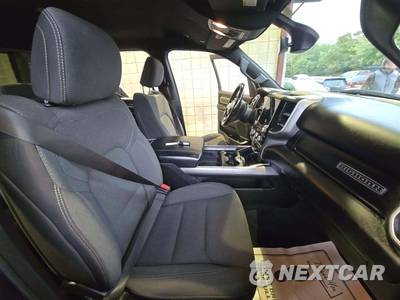 2022 Ram 1500 Big Horn Extended Cab Medium Bed - zdjęcie 18 z 27 - miniatura
