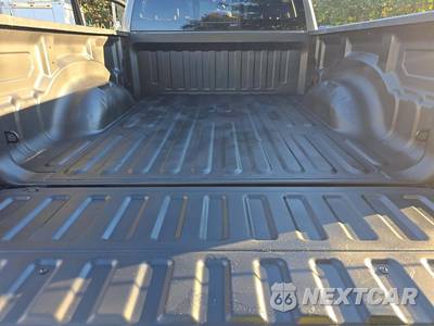 2022 Ram 1500 Big Horn Extended Cab Medium Bed - zdjęcie 14 z 27 - miniatura